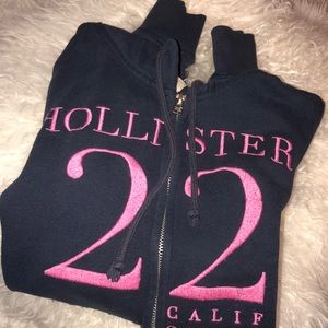 Hollister zip up 😘